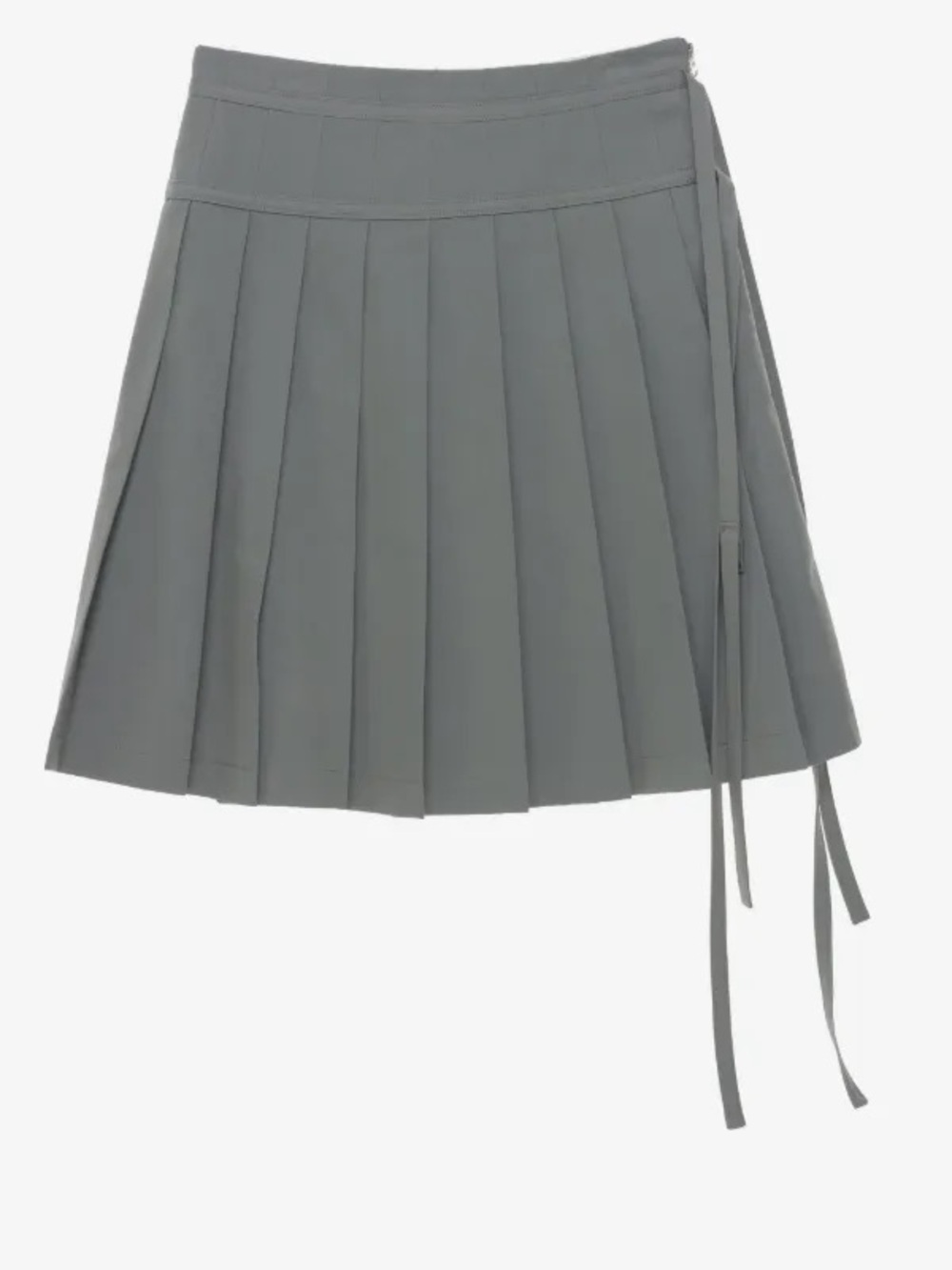 Low classic pleated skirt
